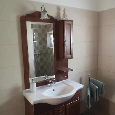 Julia Vendeghaz Balatonkeresztúr