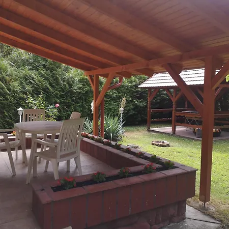 Julia Vendeghaz Balatonkeresztúr